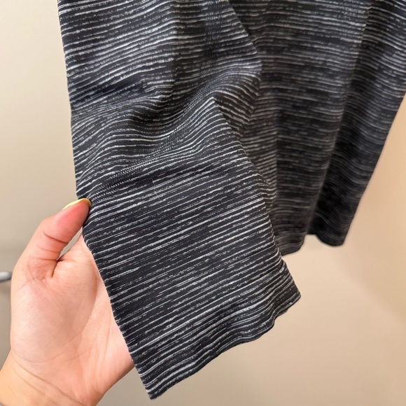 Lululemon Swiftly Speed Racerback Black and Gray Tank Top size 6 - Picture 3 of 6